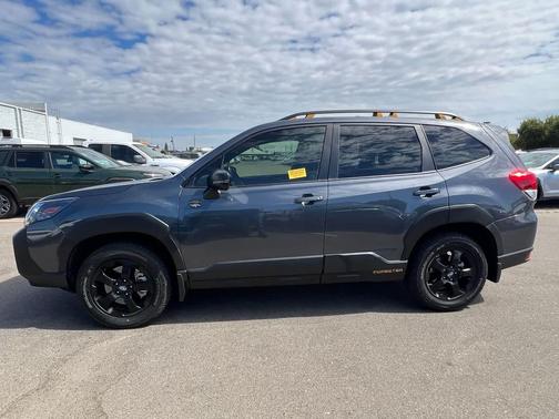 Magnetite Gray Metallic 2025 Subaru Forester Wilderness