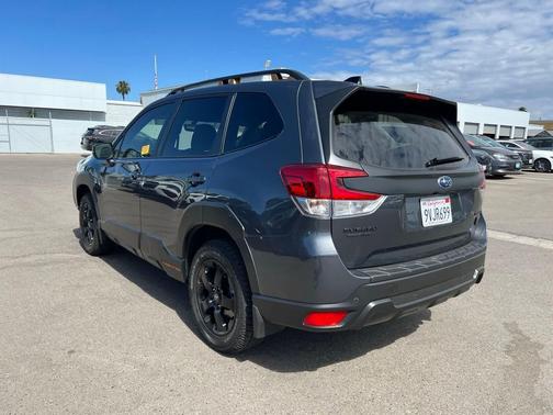 Magnetite Gray Metallic 2025 Subaru Forester Wilderness