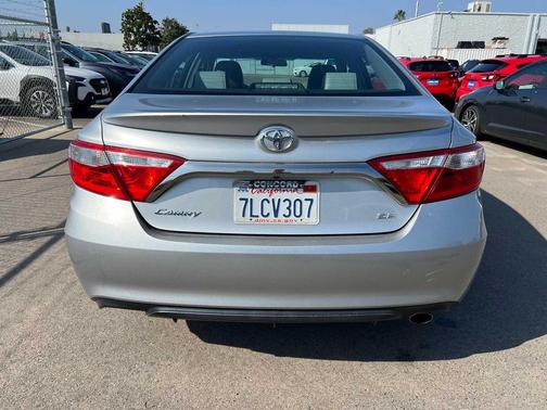 2015 Toyota Camry SE