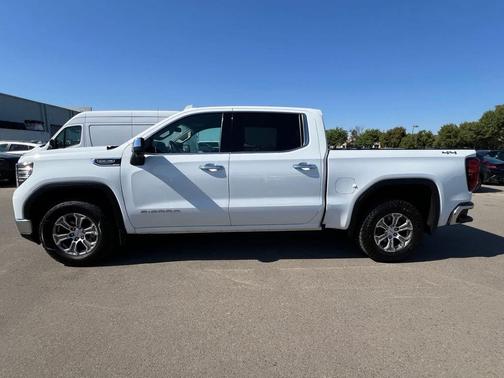 Summit White 2025 GMC Sierra 1500 SLT