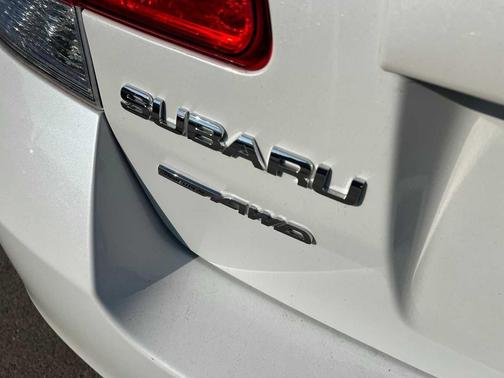 2011 Subaru Legacy Premium