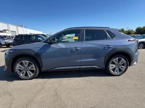 Harbor Mist Gray Pearl 2023 Subaru Solterra Limited