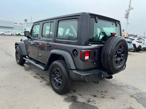 2022 Jeep Wrangler Unlimited Sport