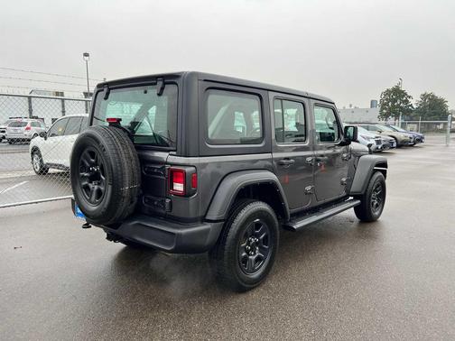 2022 Jeep Wrangler Unlimited Sport