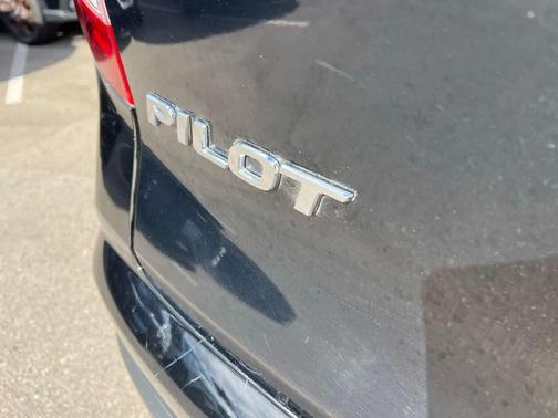 Crystal Black Pearl 2021 Honda Pilot 2WD Special Edition