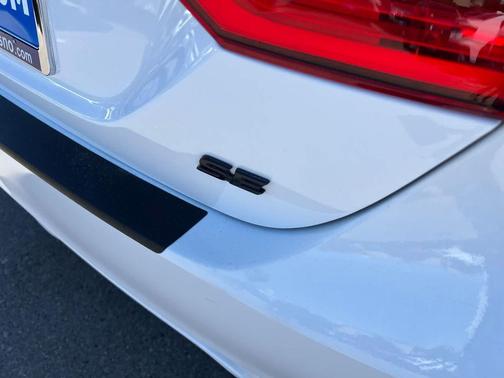 Ice Cap 2024 Toyota Camry SE