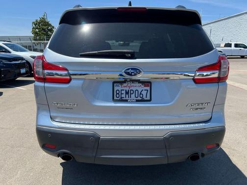 Ice Silver Metallic 2019 Subaru Ascent Limited 7-Passenger