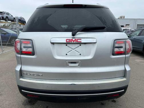 2015 GMC Acadia SLE-2