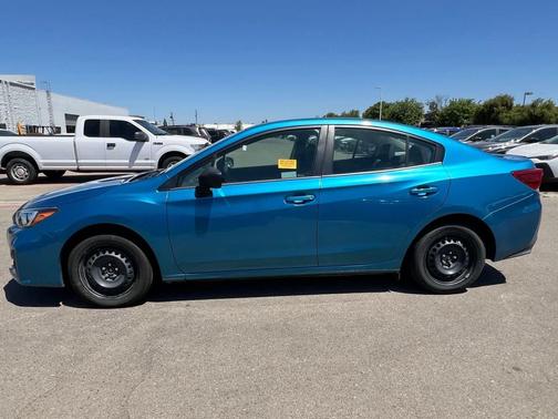Blue 2018 Subaru Impreza 2.0i