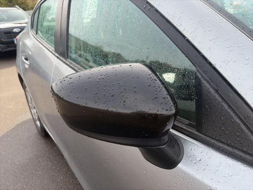 2015 Mazda Mazda3 i SV