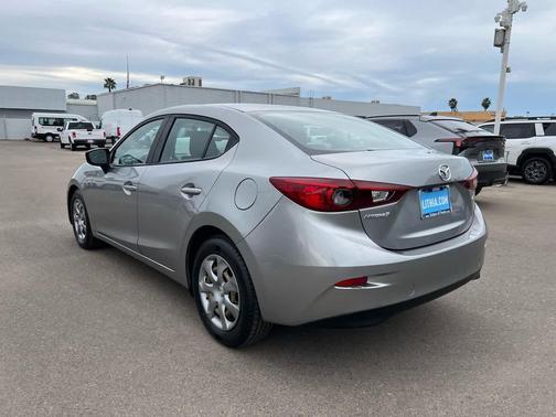2015 Mazda Mazda3 i SV