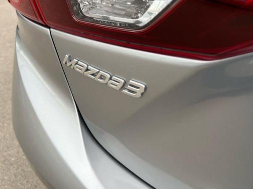 2015 Mazda Mazda3 i SV