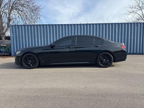 2021 BMW 740 740i Sedan