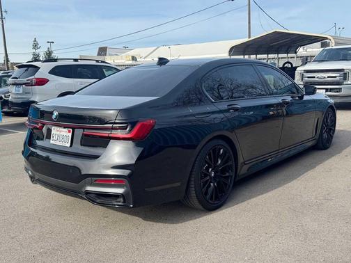 2021 BMW 740 740i Sedan