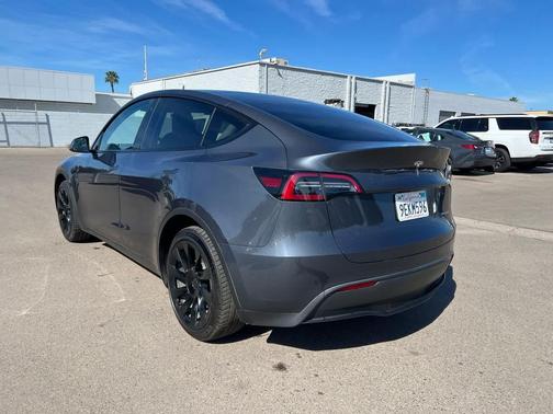 2023 Tesla Model Y Long Range Dual Motor All-Wheel Drive