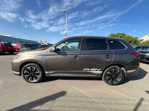 2018 Mitsubishi Outlander PHEV SEL