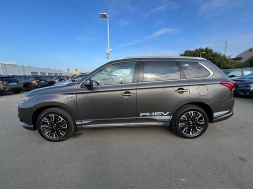 2018 Mitsubishi Outlander PHEV SEL