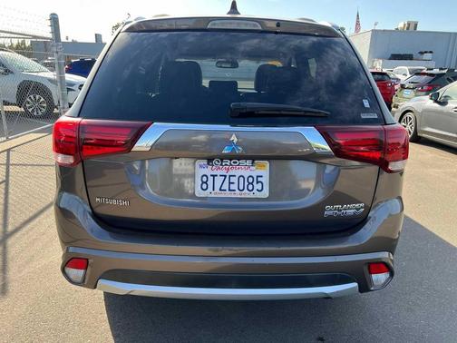 2018 Mitsubishi Outlander PHEV SEL