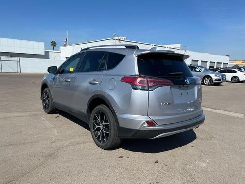2017 Toyota RAV4 Hybrid SE