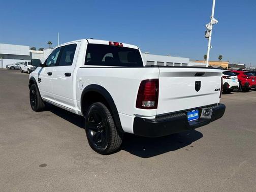 Bright White Clearcoat 2022 RAM 1500 Classic Warlock Crew Cab 4x4 5'7' Box