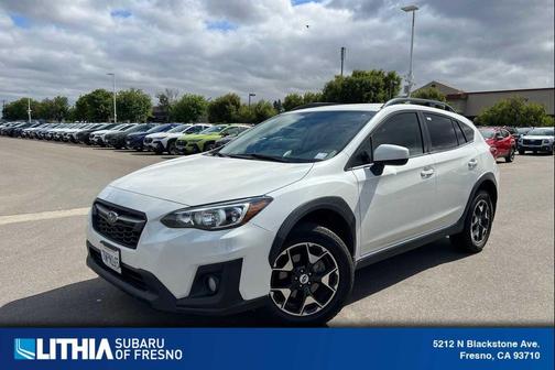 Crystal White Pearl 2018 Subaru Crosstrek 2.0i Premium