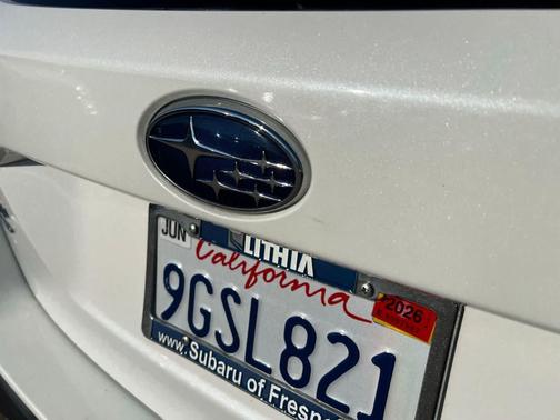 Crystal White Pearl 2023 Subaru Outback Limited