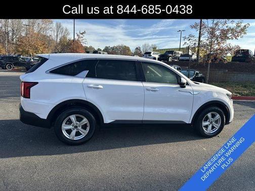 2023 Kia Sorento LX