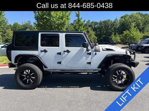 Bright White Clearcoat 2017 Jeep Wrangler Unlimited Sport
