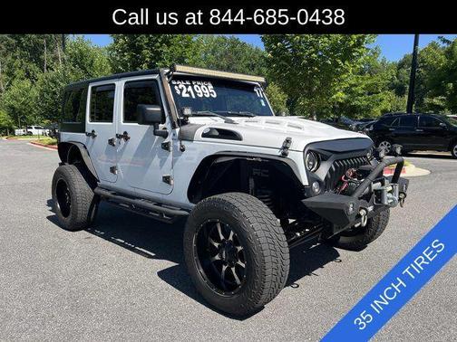 Bright White Clearcoat 2017 Jeep Wrangler Unlimited Sport