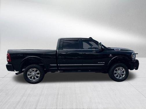 Diamond Black 2022 RAM 2500 Limited