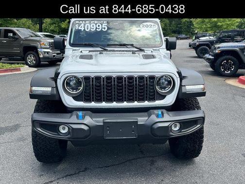 Bright White Clearcoat 2025 Jeep Wrangler 4xe Rubicon