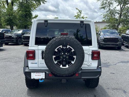 Bright White Clearcoat 2025 Jeep Wrangler 4xe Rubicon