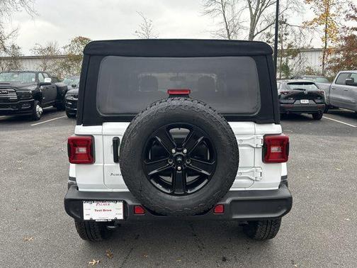 2021 Jeep Wrangler Unlimited Sahara Altitude