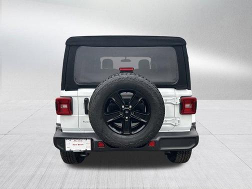 2021 Jeep Wrangler Unlimited Sahara Altitude