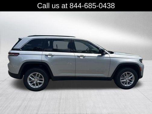 Silver Zynith 2026 Jeep Grand Cherokee Laredo X