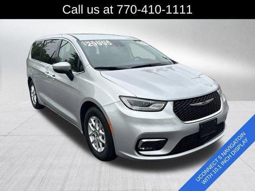 2023 Chrysler Pacifica Touring-L
