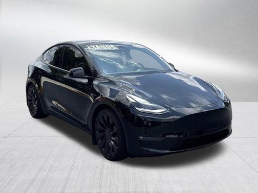 Black 2022 Tesla Model Y Performance