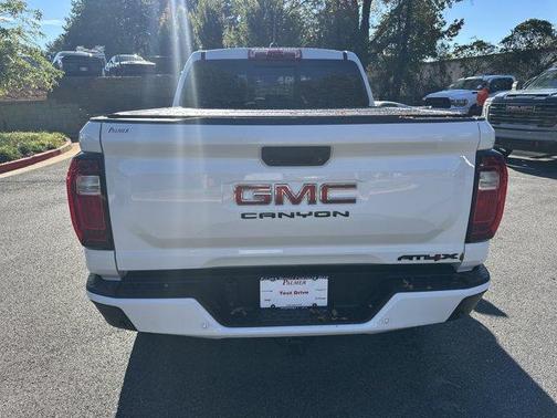 2024 GMC Canyon AT4X