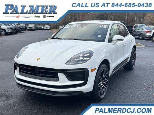 2022 Porsche Macan Base