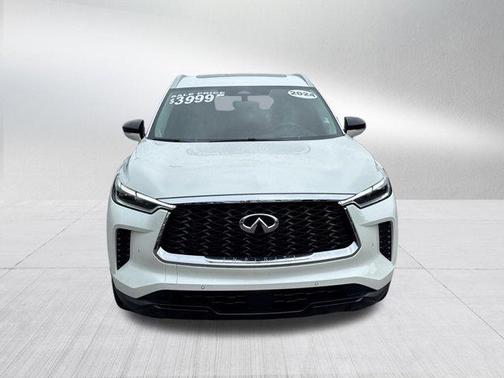 Majestic White 2024 INFINITI QX60 Luxe