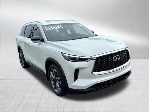 Majestic White 2024 INFINITI QX60 Luxe