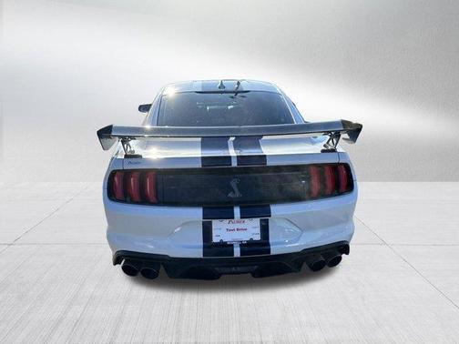 2022 Ford Shelby GT500 Base