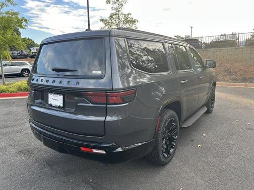 2025 Jeep Wagoneer Series II