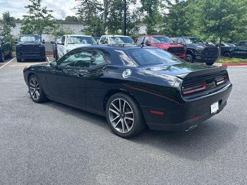 Pitch Black Clearcoat 2023 Dodge Challenger GT