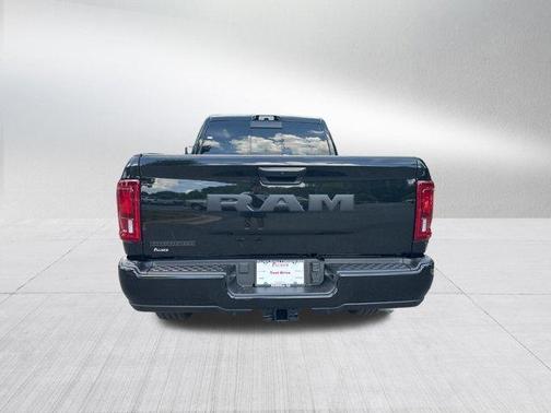 Diamond Black 2026 RAM 2500 Big Horn