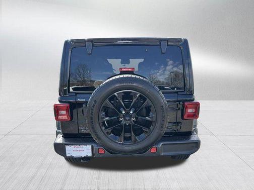 2025 Jeep Wrangler 4xe Sahara