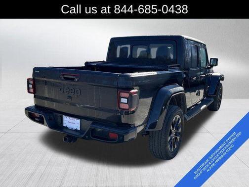 2022 Jeep Gladiator Overland