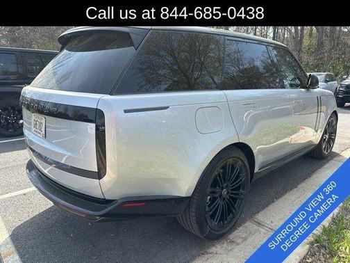 Hakuba Silver 2025 Land Rover Range Rover P530 SE