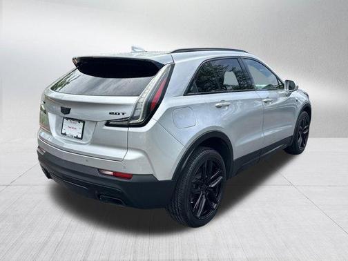 Radiant Silver Metallic 2019 Cadillac XT4 Sport