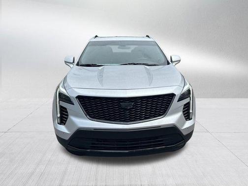 Radiant Silver Metallic 2019 Cadillac XT4 Sport